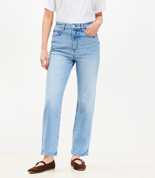 Petite High Rise Straight Jeans in Bright Vintage Wash