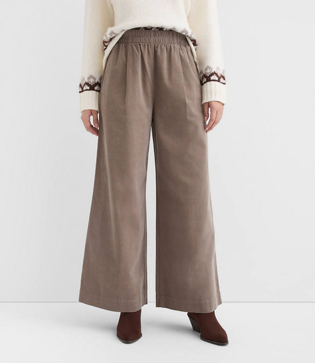 Petite Pleated Pull On Wide Leg Pants in Corduroy