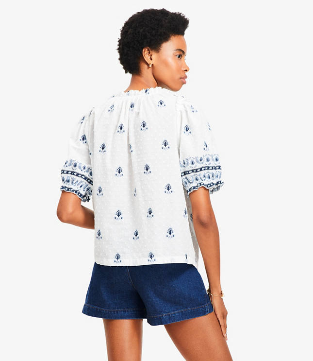 Border Floral Clip Pleated Blouse