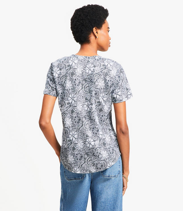 Petite✿＊＊＊ Petite Deco Everyday V-Neck Tee