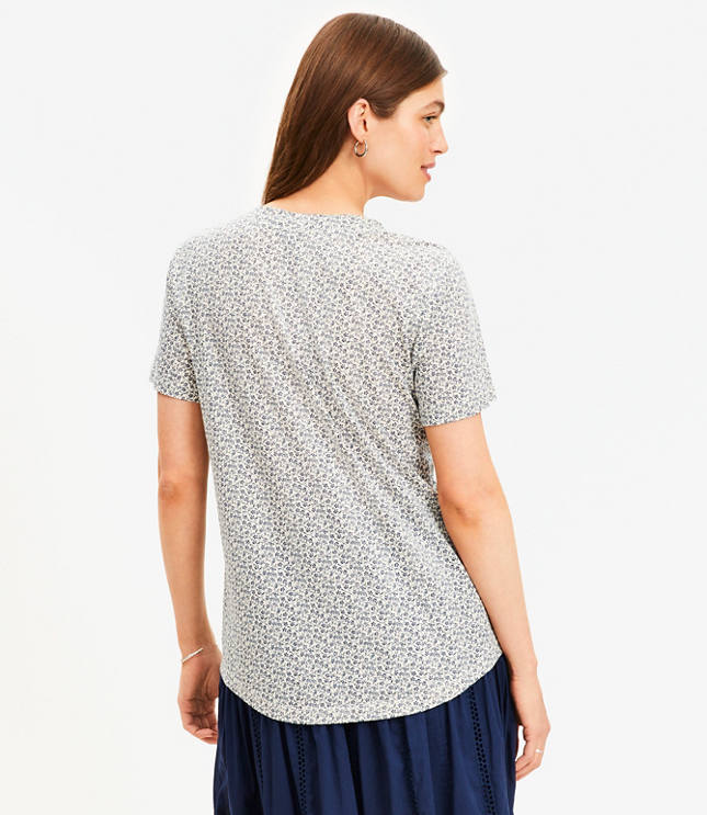 Garden Everyday V-Neck Tee