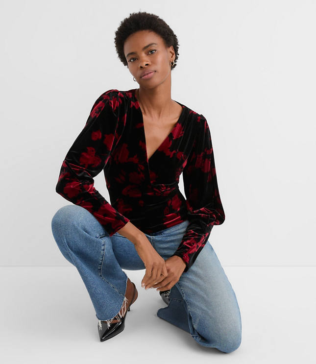 Petite Floral Velvet Puff Sleeve V-Neck Top
