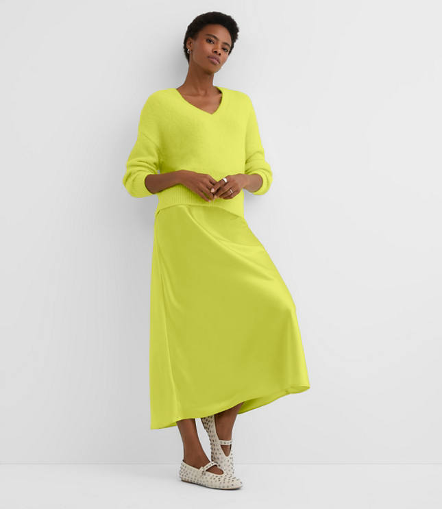 Petite Ribtrim Relaxed V-Neck Sweater