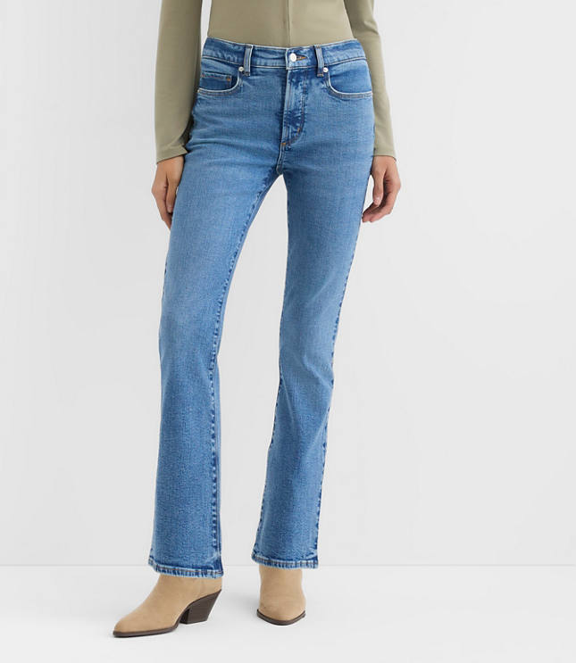 Rivete Curvy Mid Rise Boot Jeans in Vintage Mid Wash
