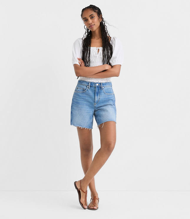 Rivete Fresh Cut Seamed Boyfriend Shorts in Light Wash