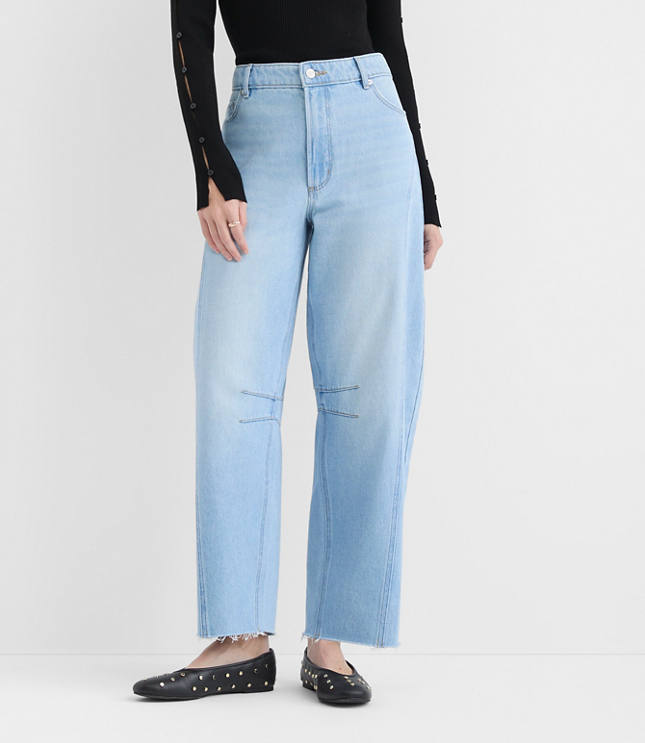 Rivete Petite Fresh Cut Horseshoe Jeans in Haze Wash