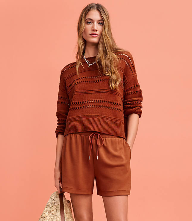 Lou & Grey Lightweight Scubasoft Rounded Hem Shorts