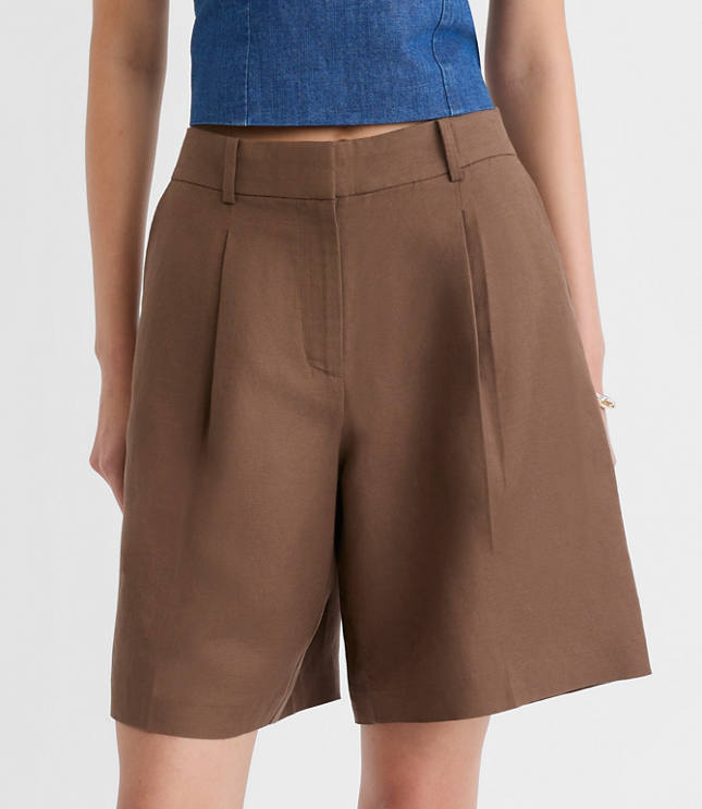 Petite Bermuda Shorts in Linen Blend