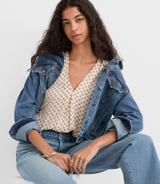 Floral Pleated V-Neck Mixed Media Shell