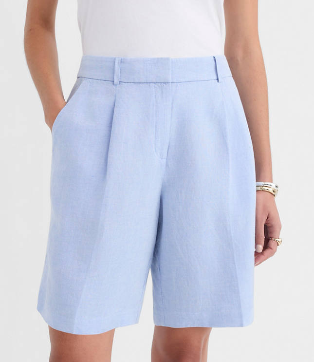 Petite Bermuda Shorts in Chambray Linen Blend