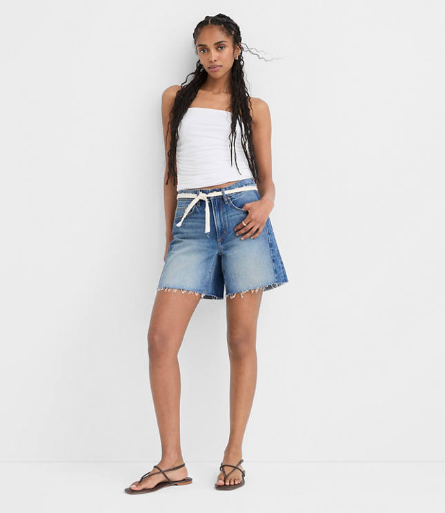 Rivete Fresh Cut Seamed Boyfriend Shorts in Dark Wash