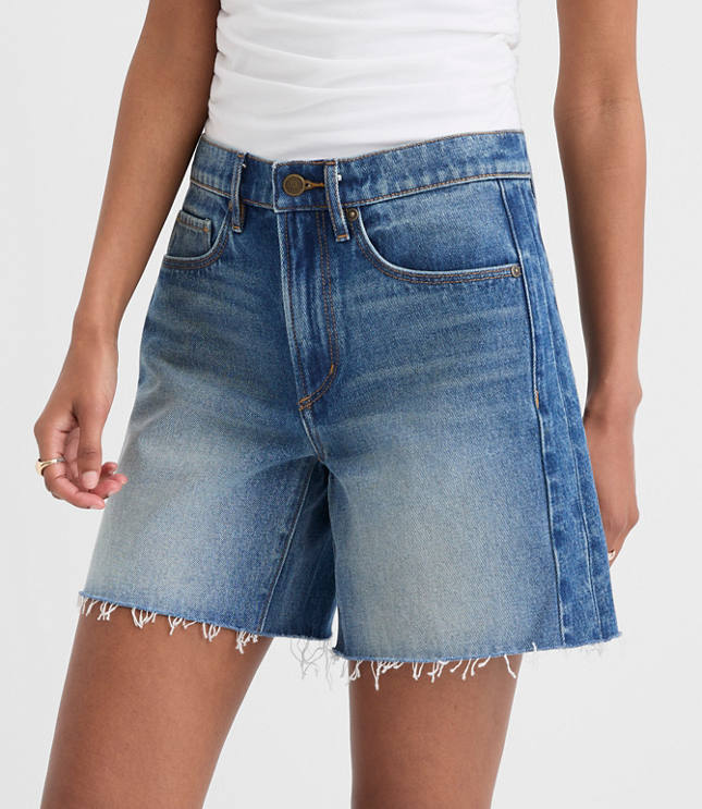 Rivete Fresh Cut Seamed Boyfriend Shorts in Dark Wash