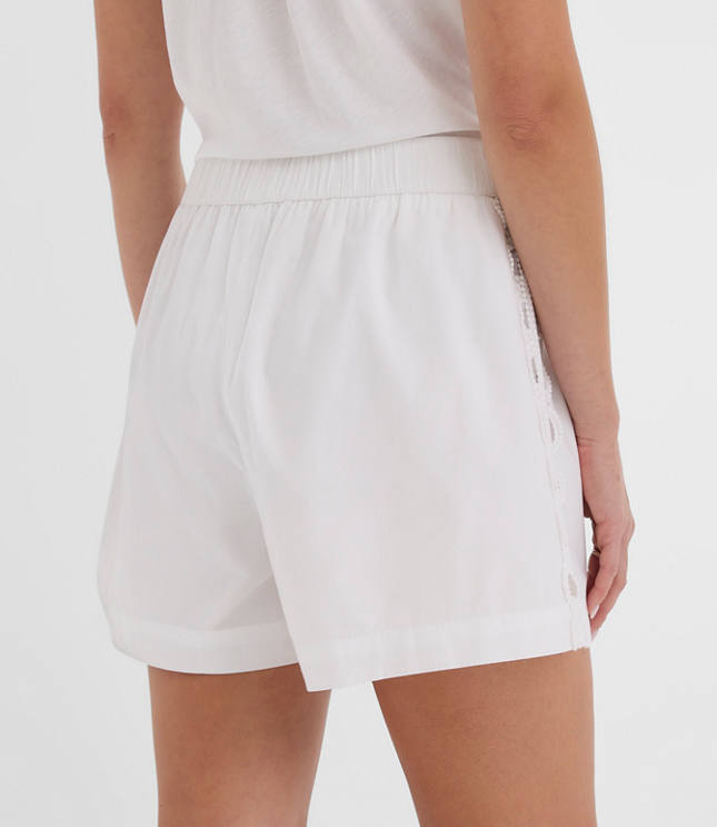 Petite Pull On Shorts in Scalloped Poplin