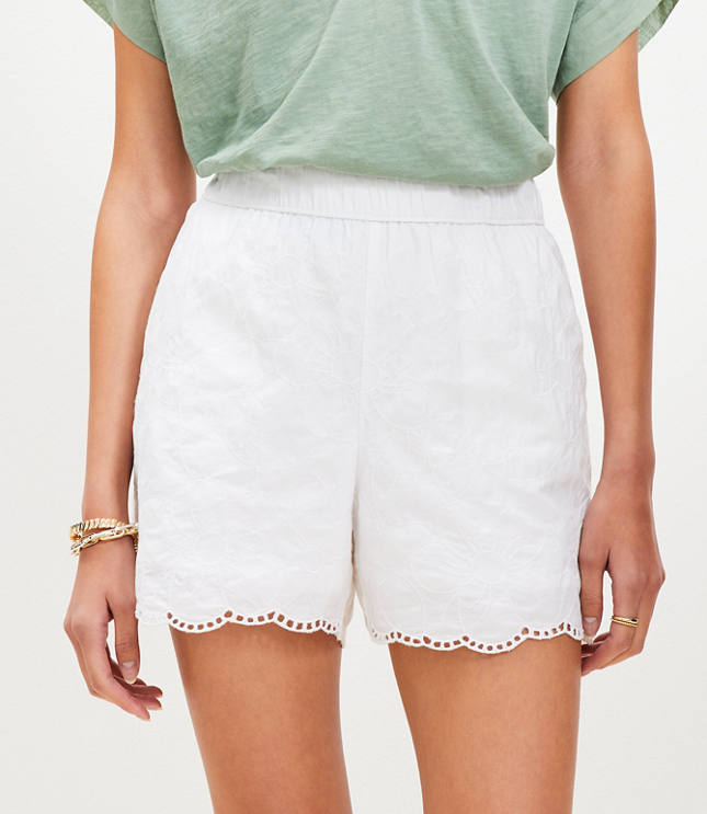 Pull On Shorts in Floral Embroidered Poplin