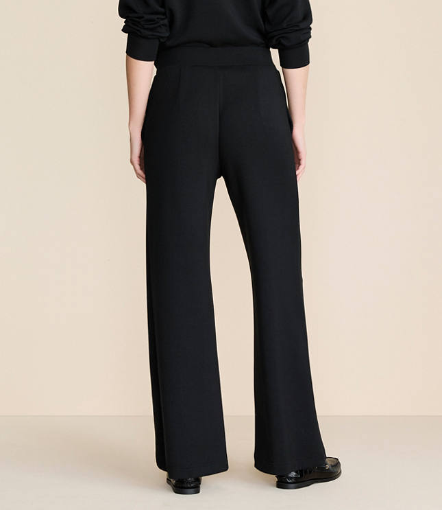 Lou & Grey Scubasoft Pintucked Wide Leg Pants