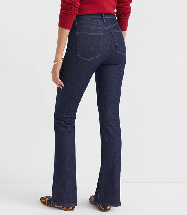Mid Rise Boot Jeans in Classic Rinse Wash