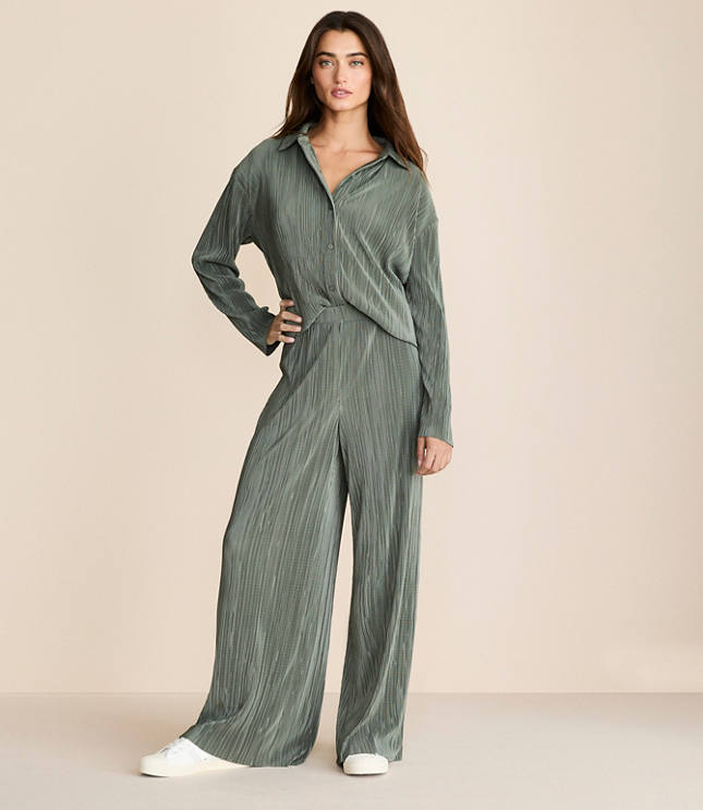 Lou & Grey Pleated Wide Leg Pants