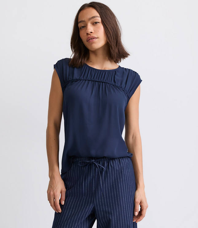 新品◯NEAU◯volume sleeve blouse (dark navy) V-neck short sleeve blouse La Redoute Collections | La Redoute