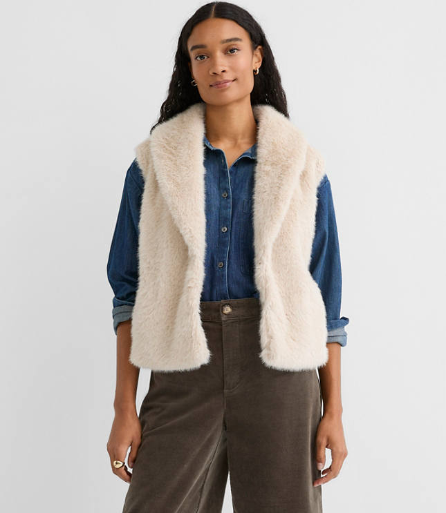 Petite Modern Faux Fur Pocket Vest