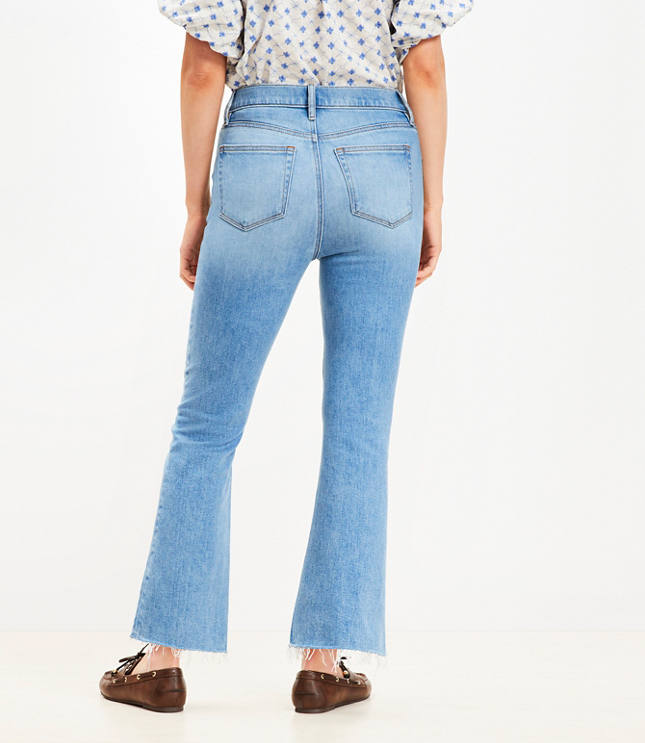 Petite Curvy Fresh Cut High Rise Kick Crop Jeans in Authentic Light Indigo Wash