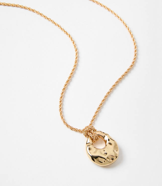 Molded Pendant Rope Necklace