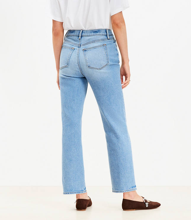 Curvy High Rise Straight Jeans in Light Vintage Wash