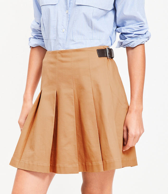 Petite Buckle Pleated Mini Skirt