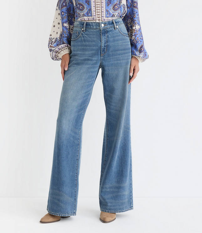 Curvy Mid Rise Wide Leg Jeans in Classic Mid Wash