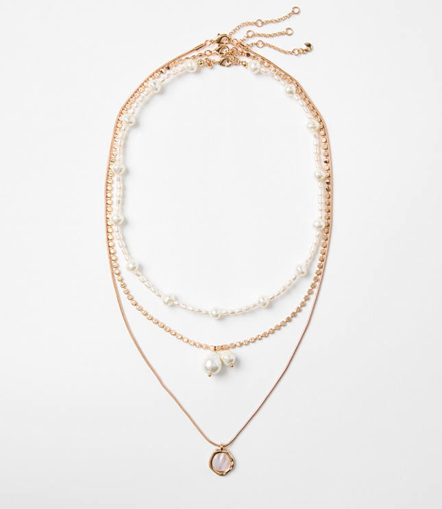 Pearlized Layered Pendant Necklace Set