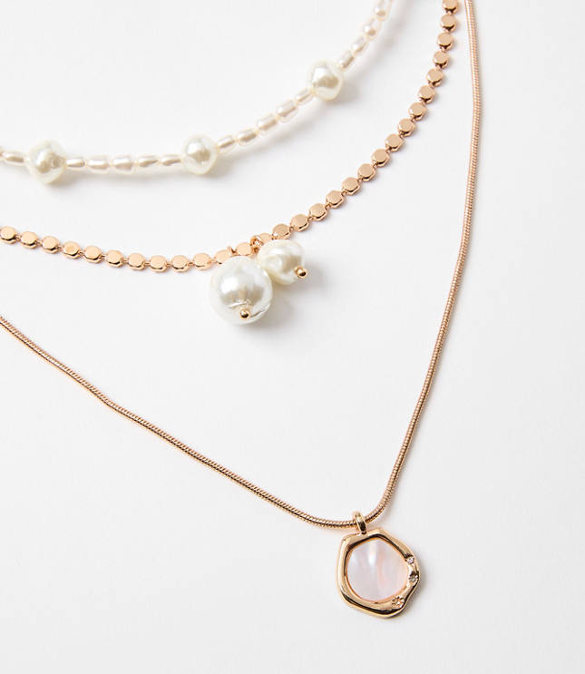 Pearlized Layered Pendant Necklace Set