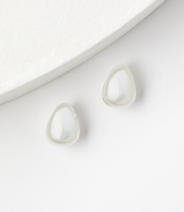 Pearlized Double Circle Stud Earrings